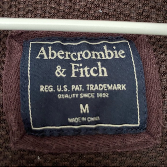 Abercrombie & Fitch Quarter Zip - Picture 2 of 4